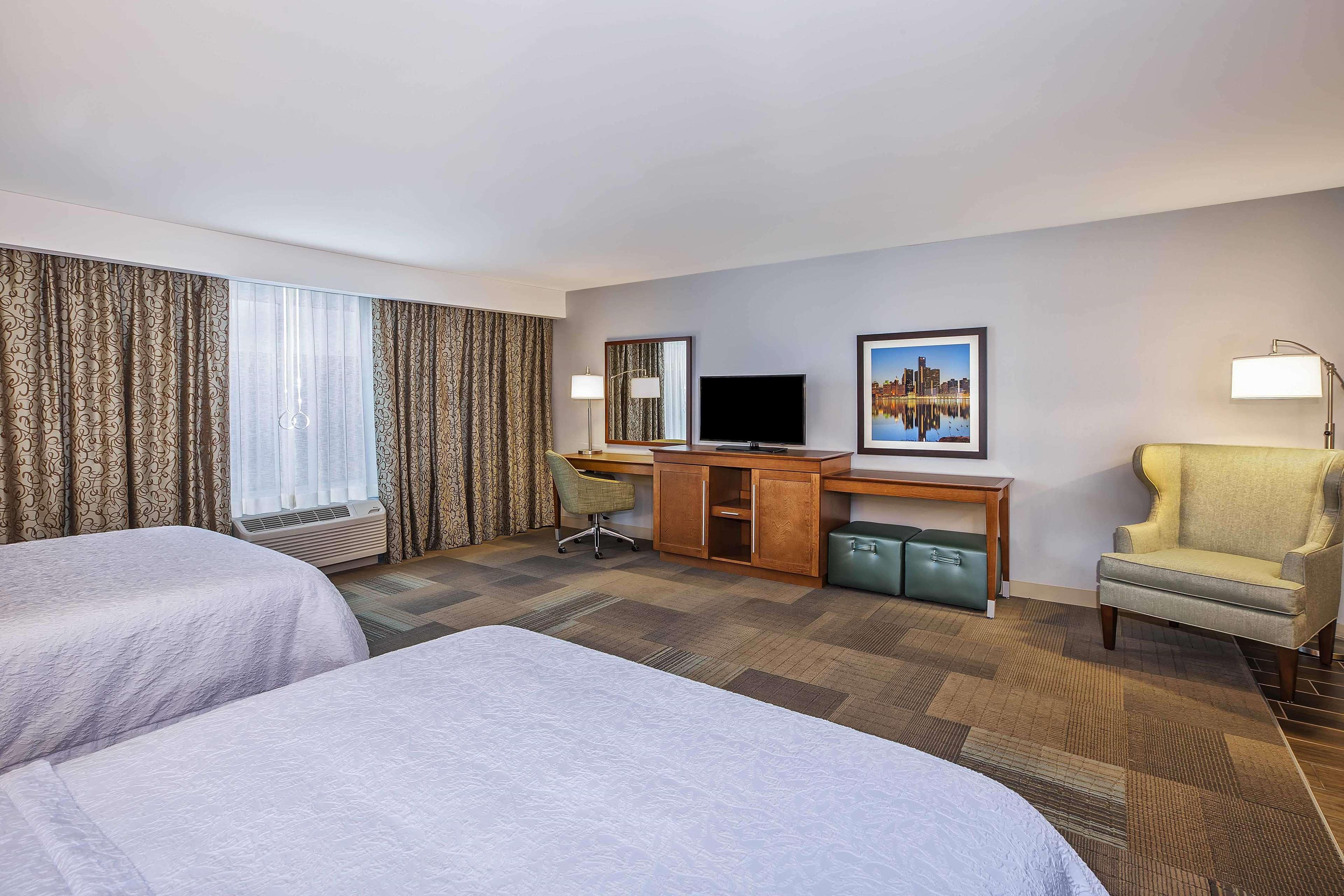 Hampton Inn By Hilton West Bloomfield Novi Фармингтон-Хиллз Экстерьер фото