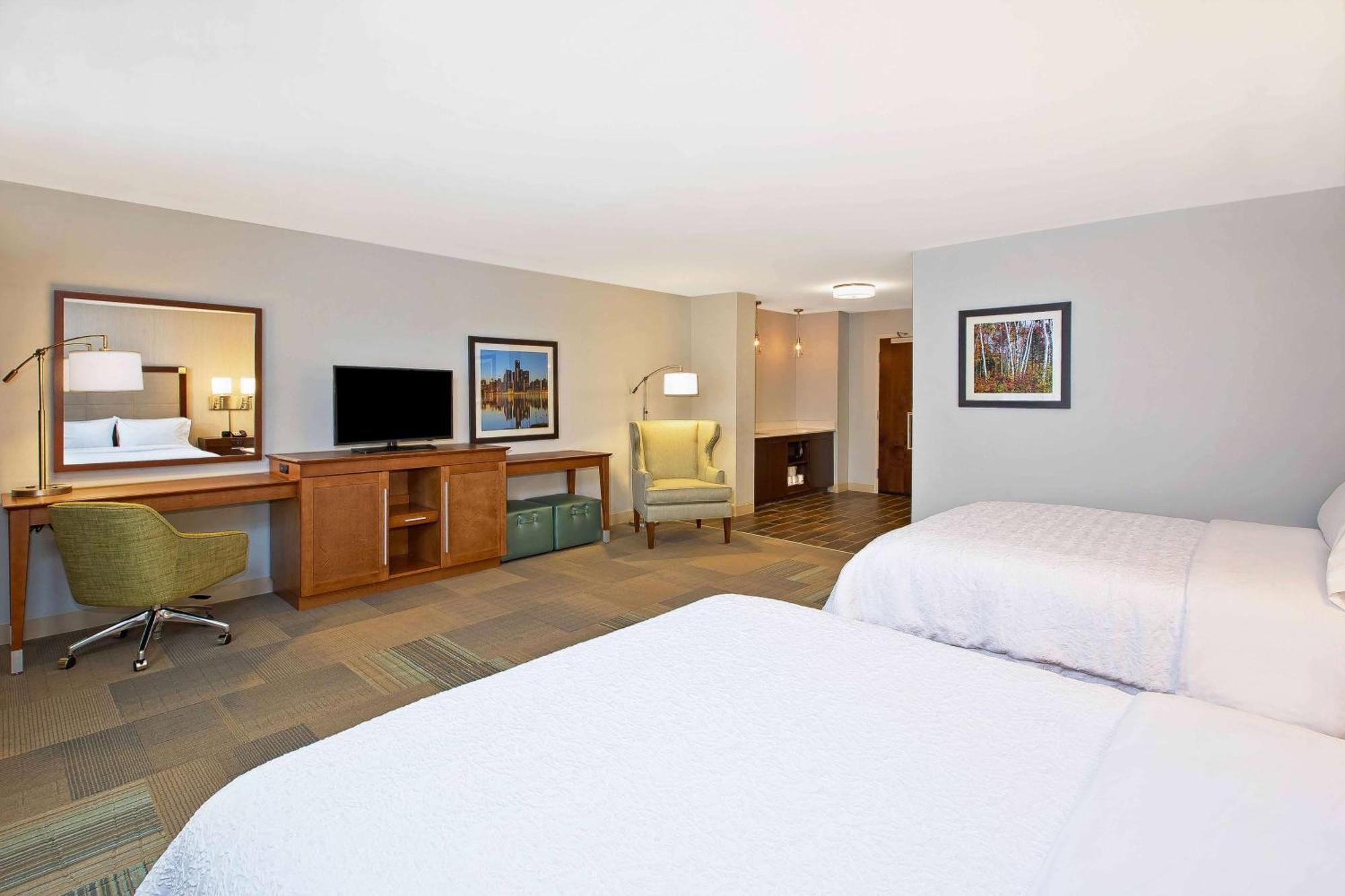 Hampton Inn By Hilton West Bloomfield Novi Фармингтон-Хиллз Экстерьер фото