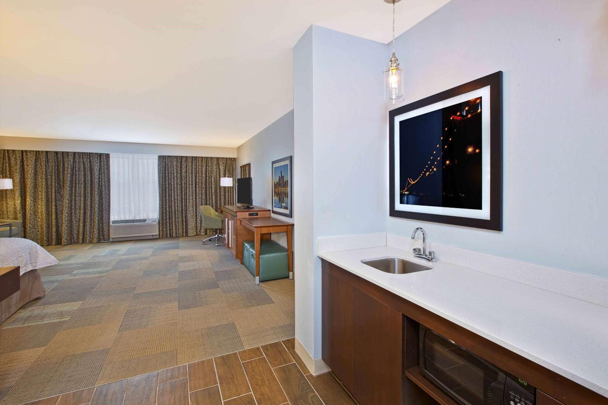 Hampton Inn By Hilton West Bloomfield Novi Фармингтон-Хиллз Экстерьер фото