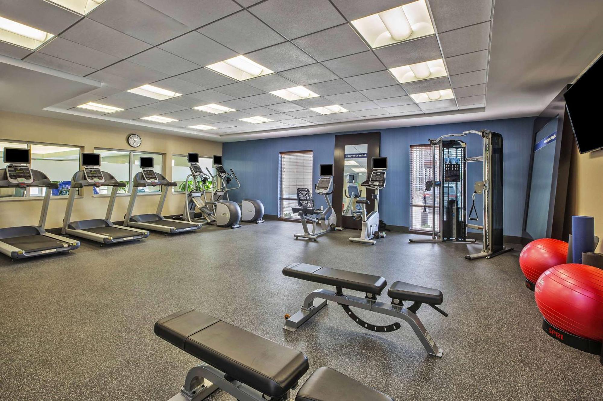 Hampton Inn By Hilton West Bloomfield Novi Фармингтон-Хиллз Экстерьер фото