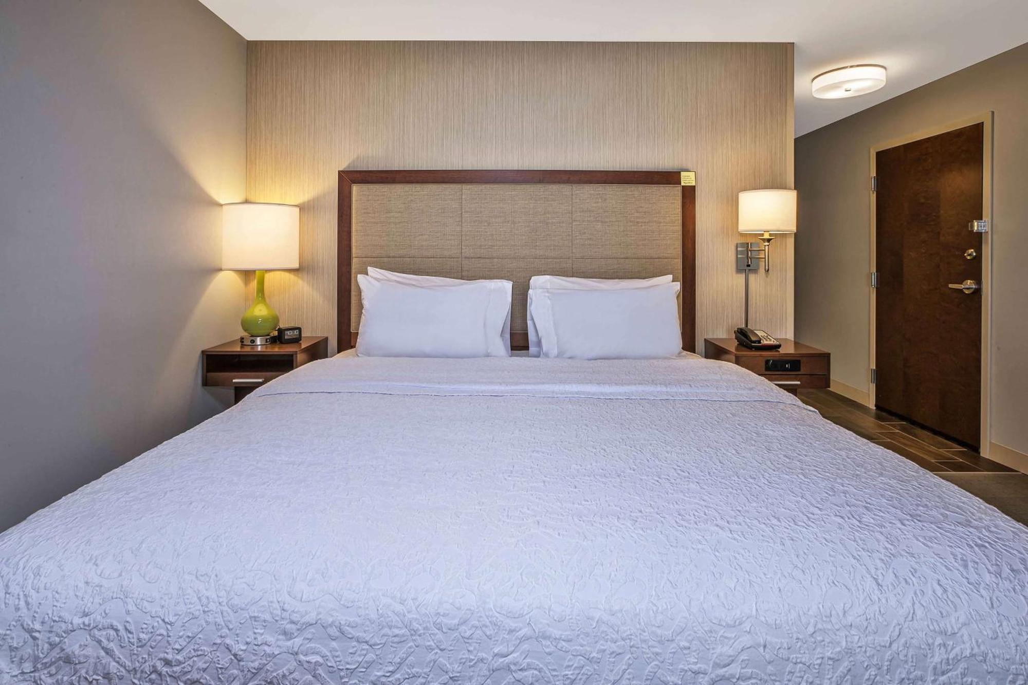 Hampton Inn By Hilton West Bloomfield Novi Фармингтон-Хиллз Экстерьер фото