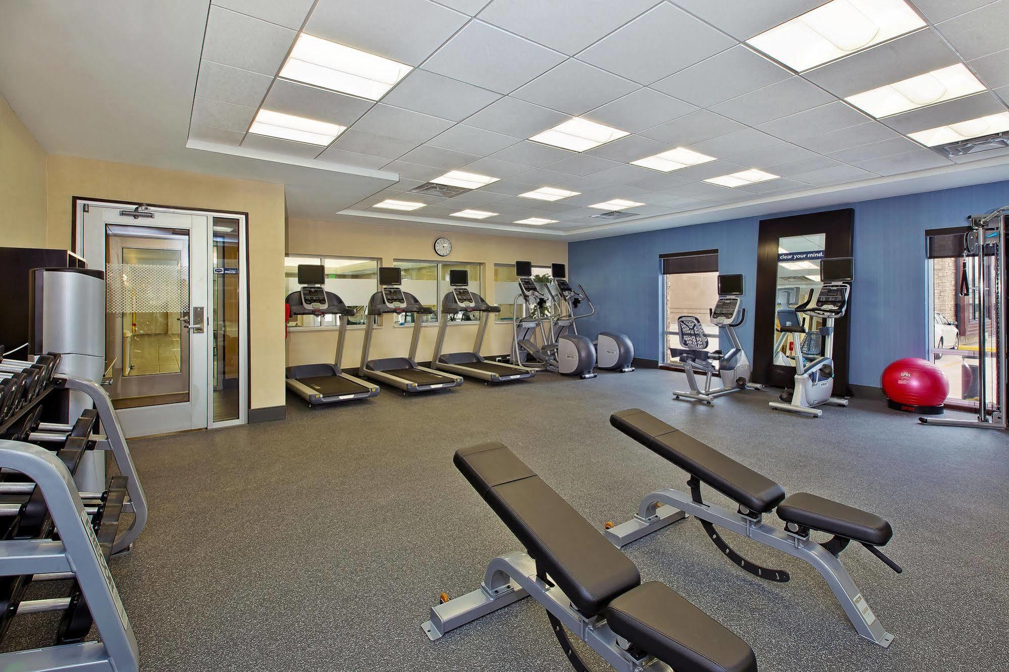 Hampton Inn By Hilton West Bloomfield Novi Фармингтон-Хиллз Экстерьер фото